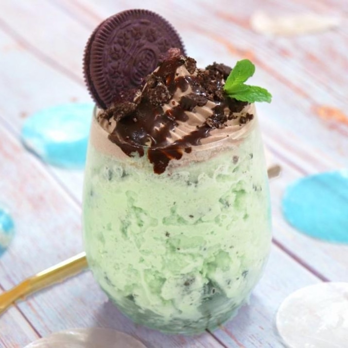 市販のバニラアイスでチョコミントフラッペ